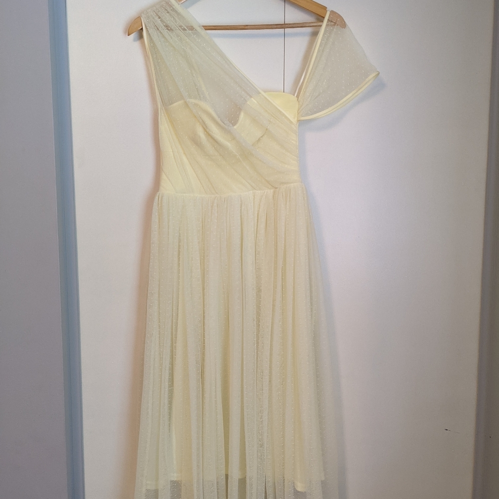 ASOS Dobby Mesh One Shoulder Prom Dress in Yellow UK 8/US 4.
